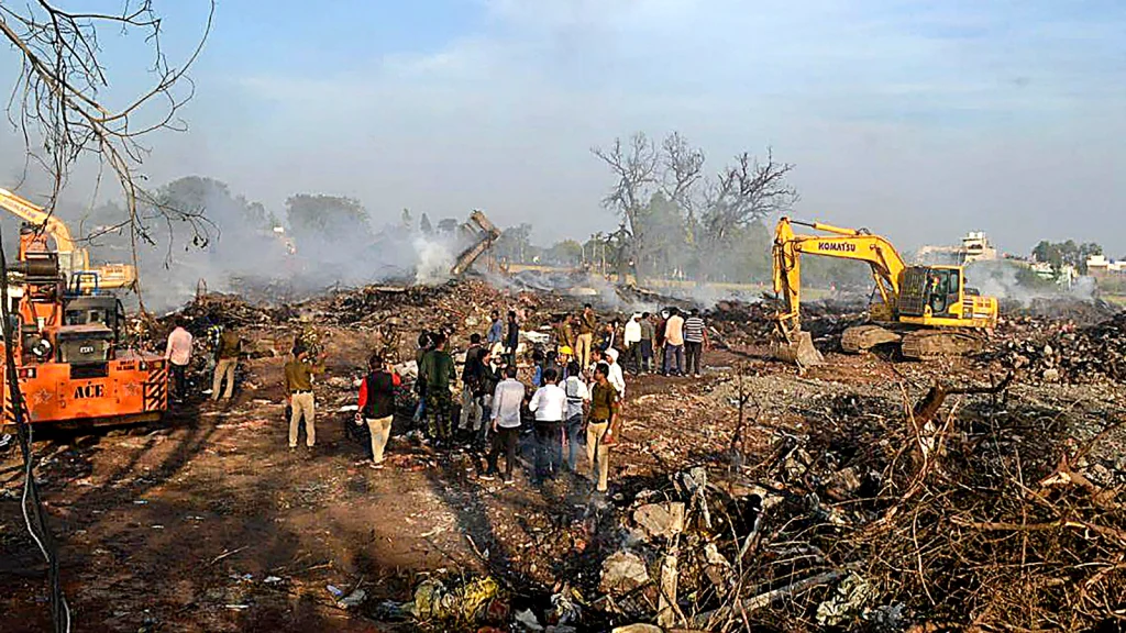 Major Bomb Factory Busted in Khandwa madhya pradesh firecracker inci